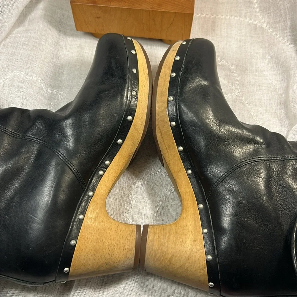 UGG leather and wooden clog ankle boot